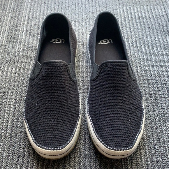 UGG Slip-on Sneaker / Size 7 - Picture 1 of 5